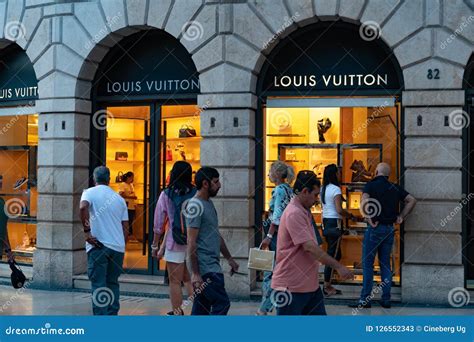 louis vuitton in verona italy.